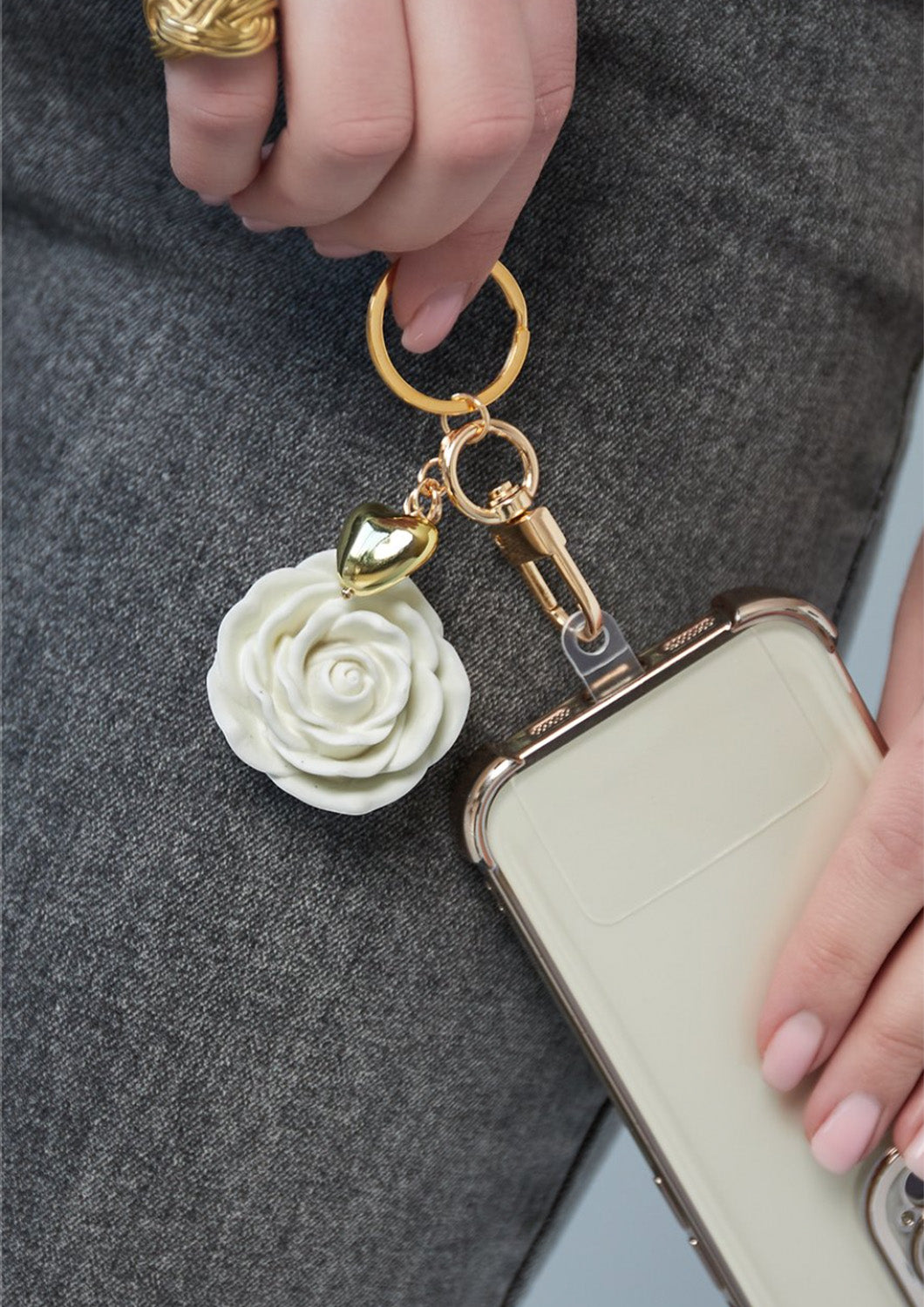 Dames - accessoire -Pendant Rose - Off White