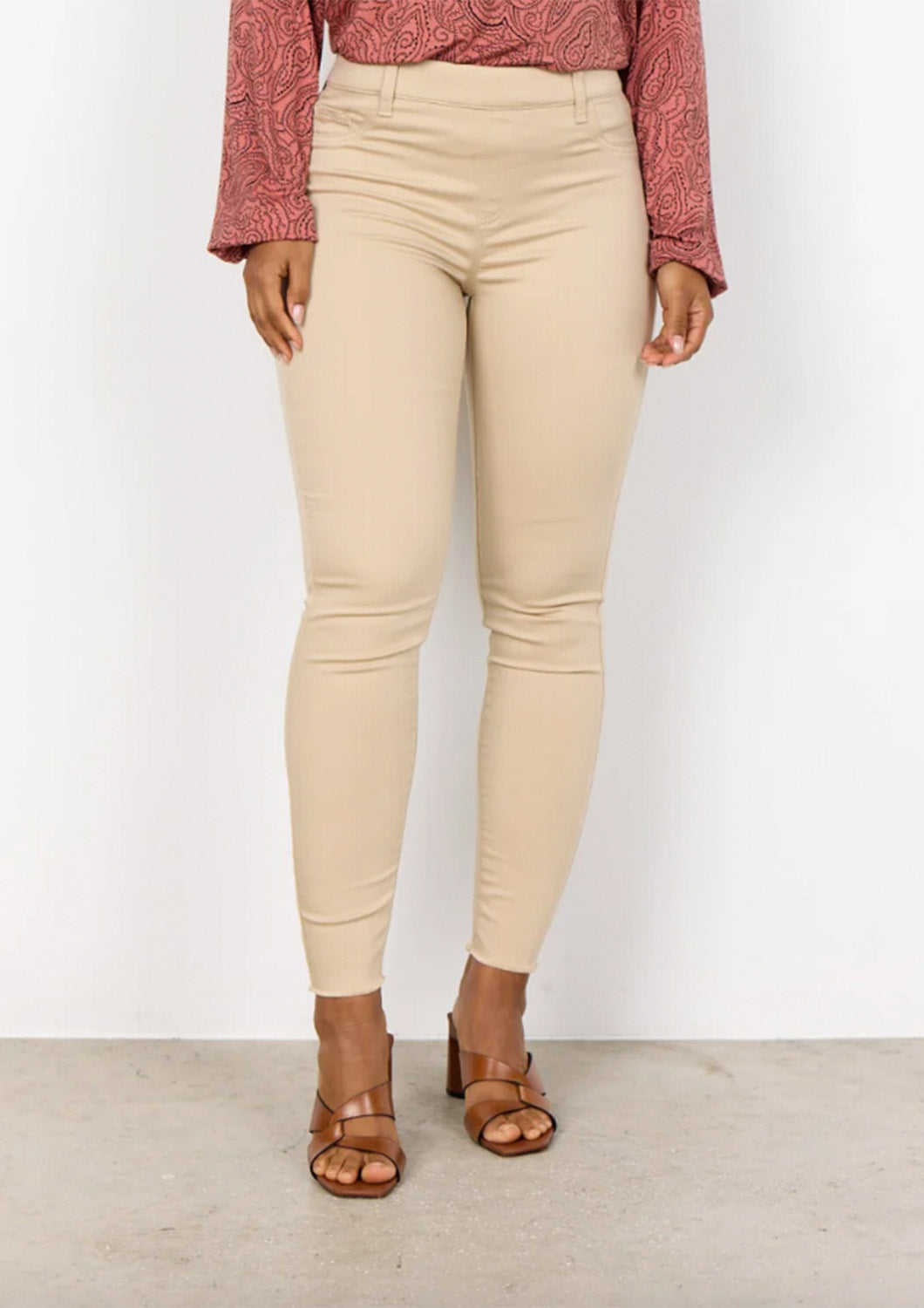 Dames - soyaconcept - broek met elastiek achter aan - zand