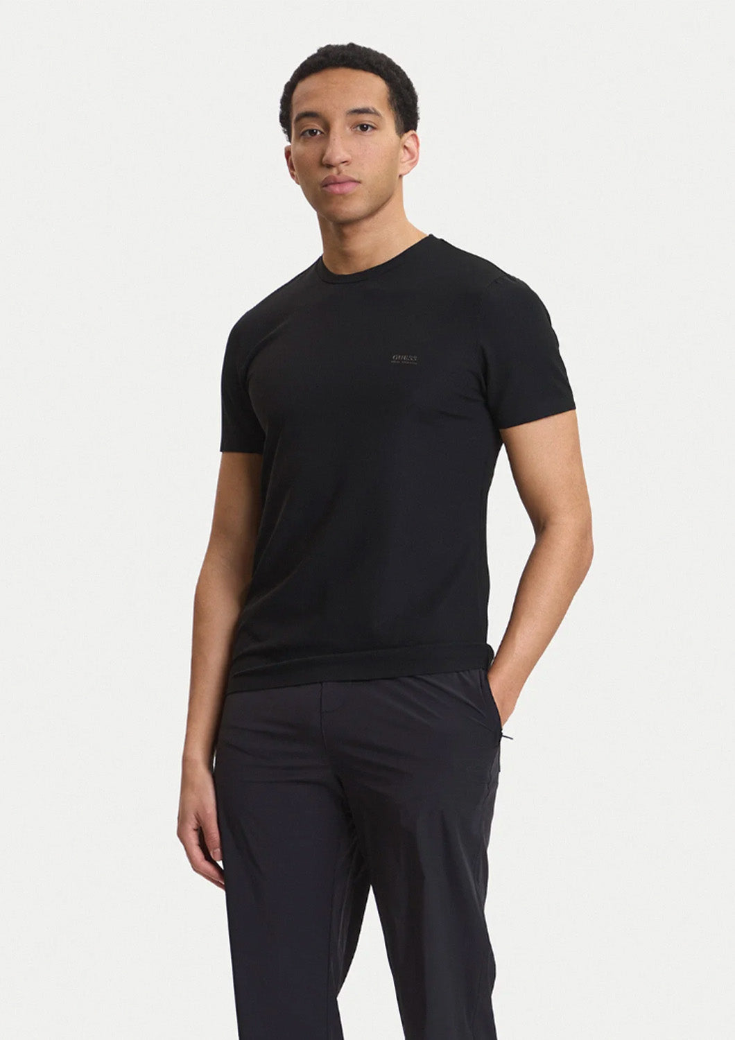 heren - guess - t-shirt tech strech - zwart