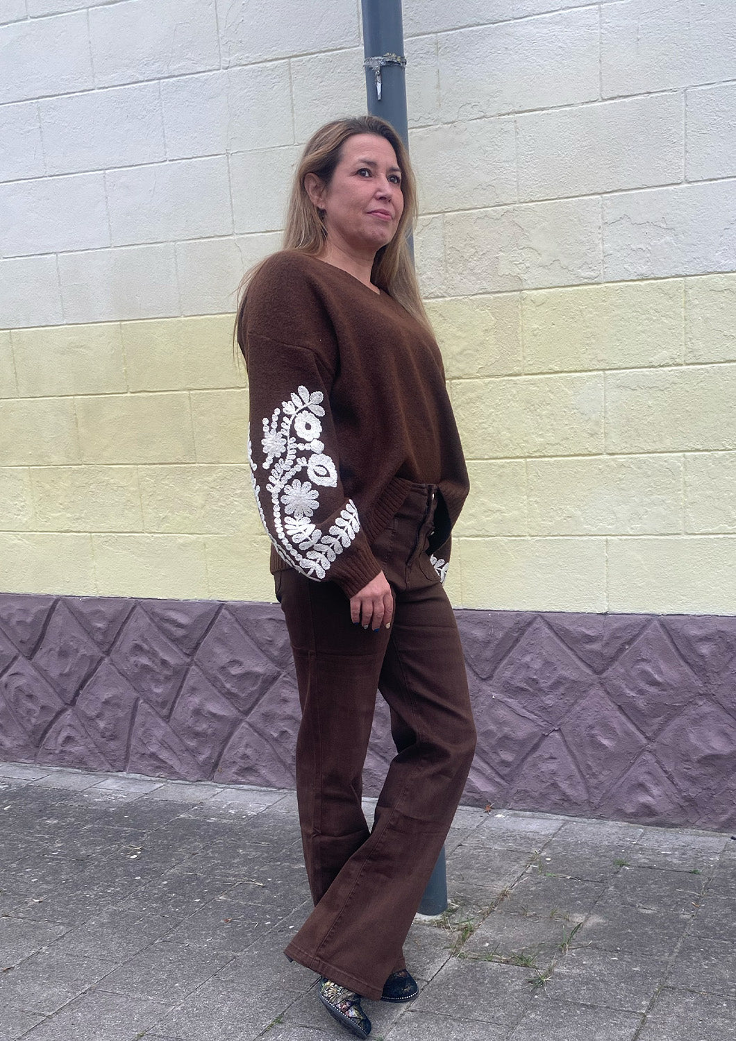 Dames - selected by global fashion - trui met bloemen aan de mouwen - bruin