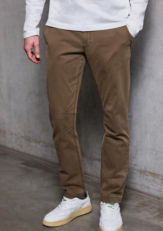 Heren - street one - chino - bruin